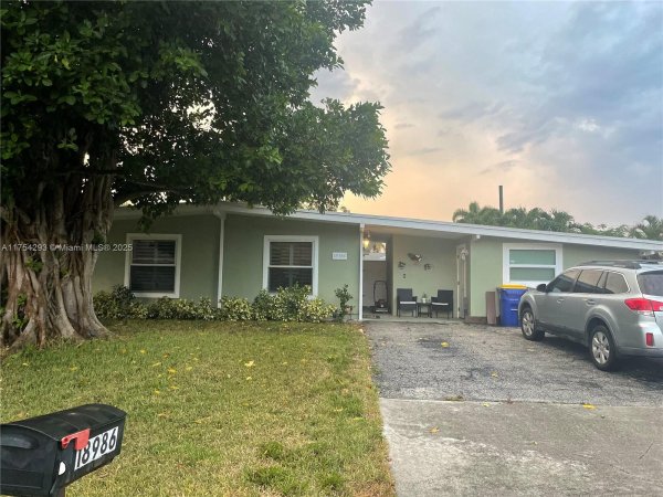 18986 SE Mayo Dr Jupiter, FL 33469