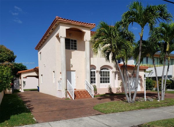 3124 Prairie Ave Miami Beach, FL 33140