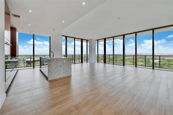 2678 Tigertail Ave #1501 Miami, FL 33133