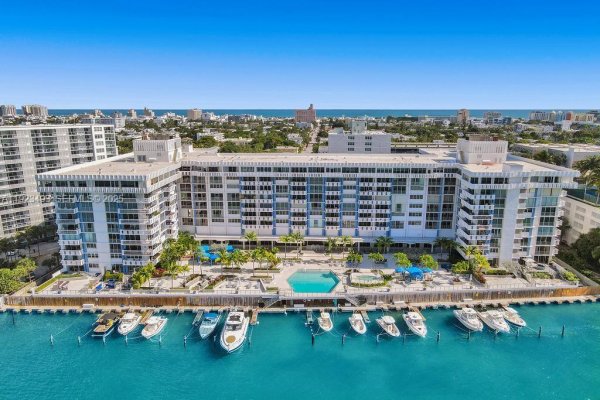 800 West Ave #722 Miami Beach, FL 33139
