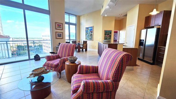 9055 SW 73rd Ct #701 Miami, FL 33156