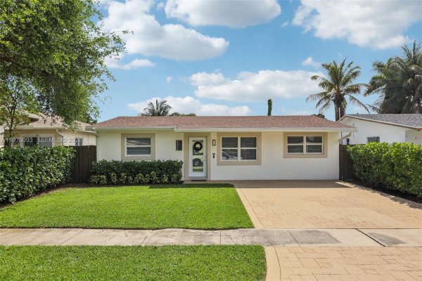 6326 Dawson St Hollywood, FL 33023