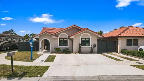 800 NW 133rd Ave Miami, FL 33182
