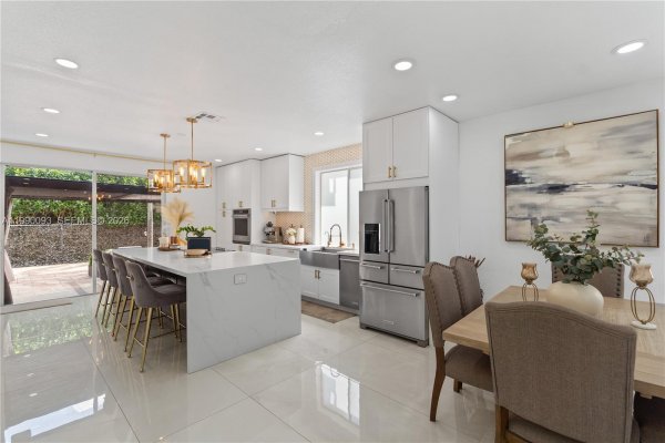 1500 Canary Is Dr Weston, FL 33327