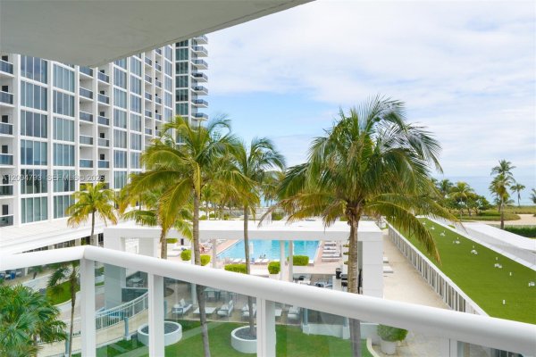 10275 Collins Ave #320 Bal Harbour, FL 33154
