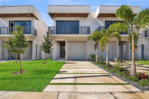 918 NE 17th Ave Fort Lauderdale, FL 33304