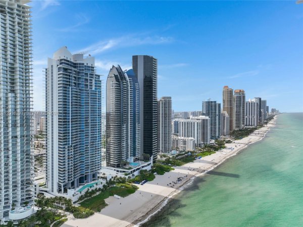 17001 Collins Ave #2805 Sunny Isles Beach, FL 33160