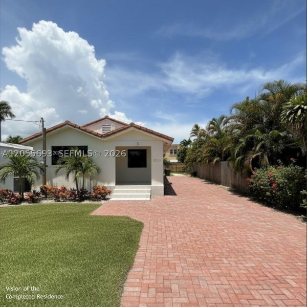 2235 SW 15th St Miami, FL 33145
