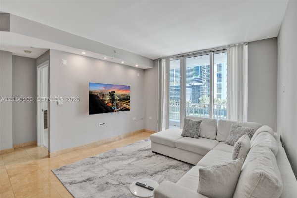 801 Brickell Key Blvd #808 Miami, FL 33131