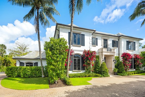 125 Via Vizcaya Palm Beach, FL 33480