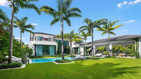 18 E Ocean Ocean Ridge, FL 33435