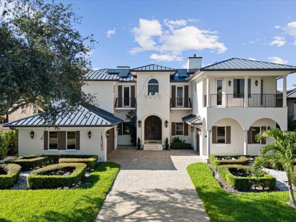 3030 NE 45th St Fort Lauderdale, FL 33308