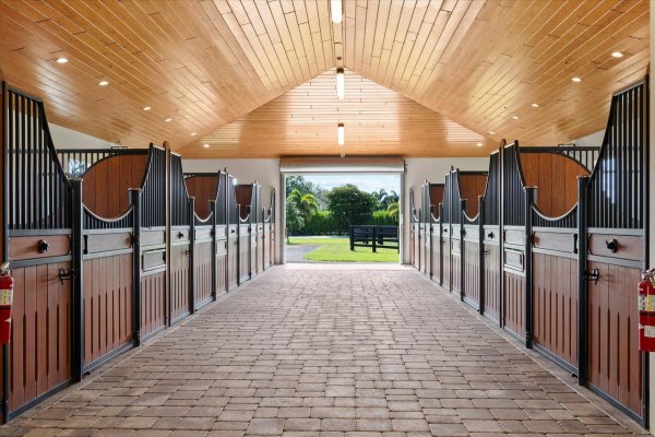 15590 Sea Mist Ln Wellington, FL 33414