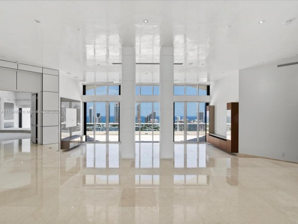 2600 Island Blvd #PH-3 Aventura, FL 33160 2600 Island Blvd #PH-3 Aventura, FL 33160