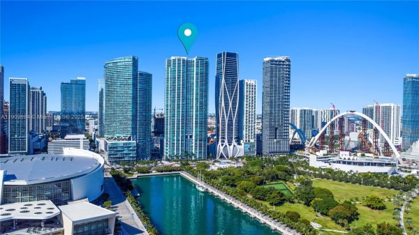 900 Biscayne Blvd #2602 Miami, FL 33132