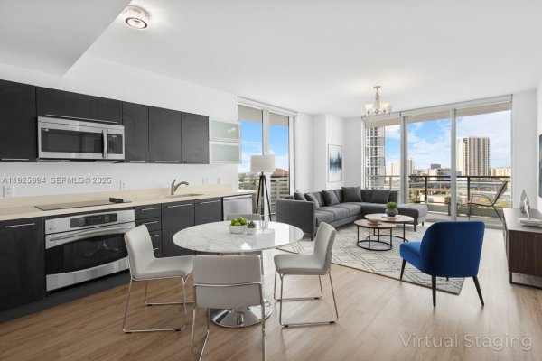 90 SW 3rd St #1512 Miami, FL 33130