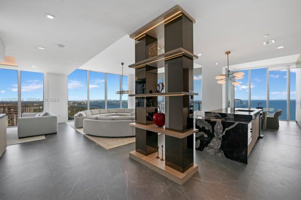 2900 NE 7th Ave #UPH-4602 Miami, FL 33137