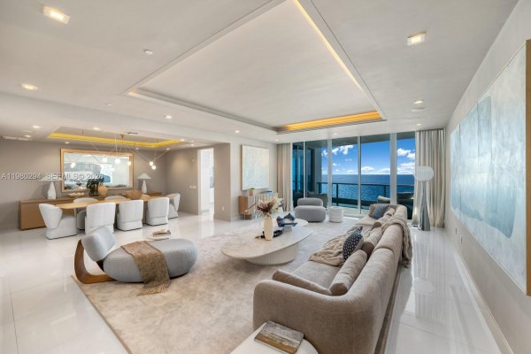 5959 Collins Ave #1606 Miami Beach, FL 33140