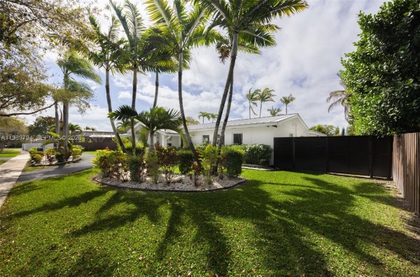 17520 SW 89th Ave Palmetto Bay, FL 33157