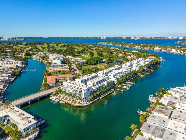 41 N Shore Dr Miami Beach, FL 33141
