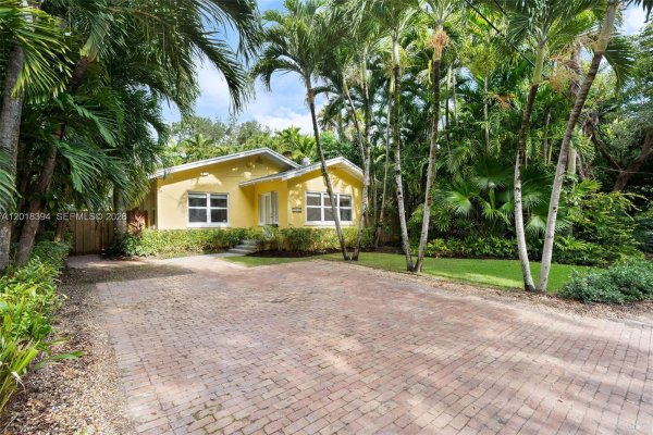 2465 Inagua Ave Miami, FL 33133