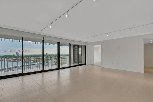 3 Grove Isle Dr #C1606 Coconut Grove, FL 33133