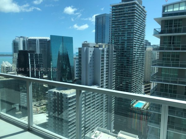 1111 SW 1st Ave #3816 Miami, FL 33130