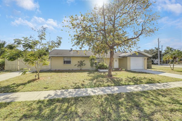 320 Fern Jupiter, FL 33458