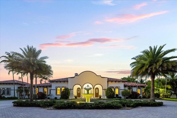 18451 SW 158th St Miami, FL 33187