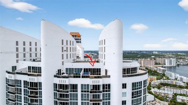 18201 Collins Ave #TS2 & TS3 Sunny Isles Beach, FL 33160