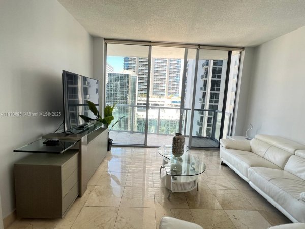 1050 Brickell Ave #1904 Miami, FL 33131