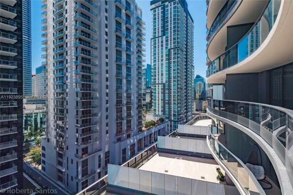 1000 Brickell Plz #2009 Miami, FL 33131