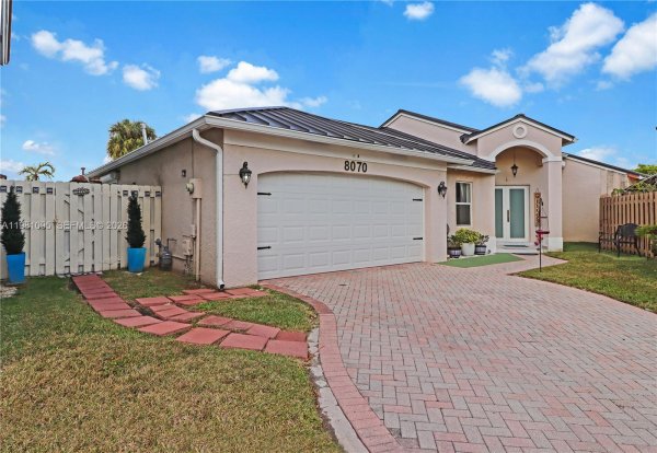 8070 SW 157th Pl Miami, FL 33193