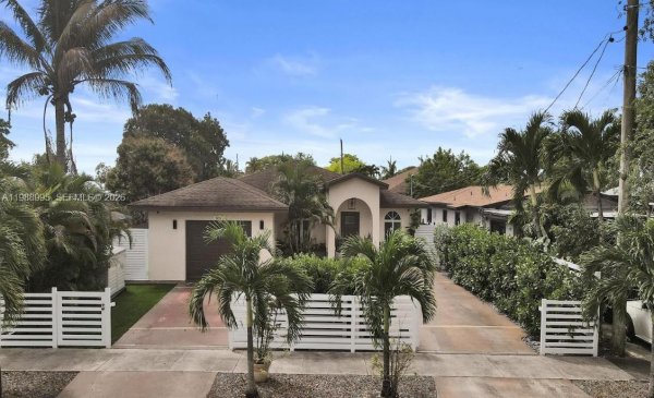 5614 Flagler St Hollywood, FL 33023