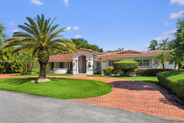 6801 SW 126th Ter Pinecrest, FL 33156