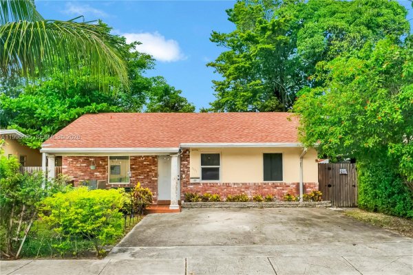 6133 SW 62nd Ter South Miami, FL 33143