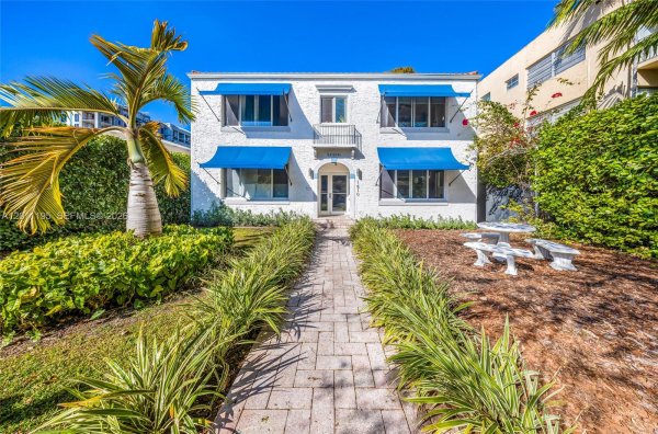 1610 Salzedo St Coral Gables, FL 33134