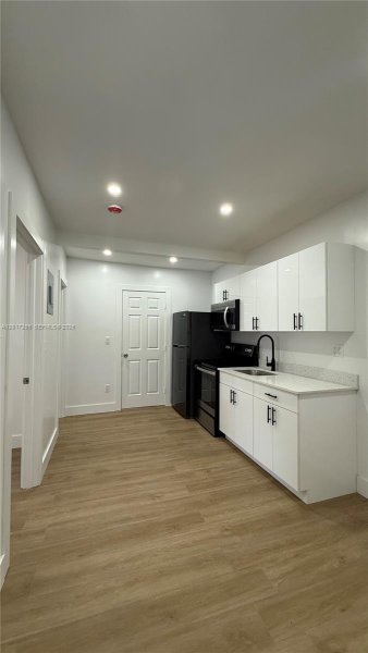 211 SW 10th Ave #5 Miami, FL 33130