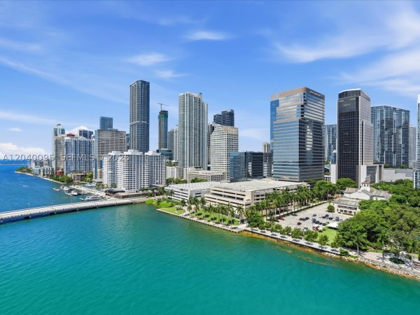 701 Brickell Key Blvd #1903 Miami, FL 33131