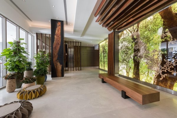 1010 Brickell Ave #2009 Miami, FL 33131