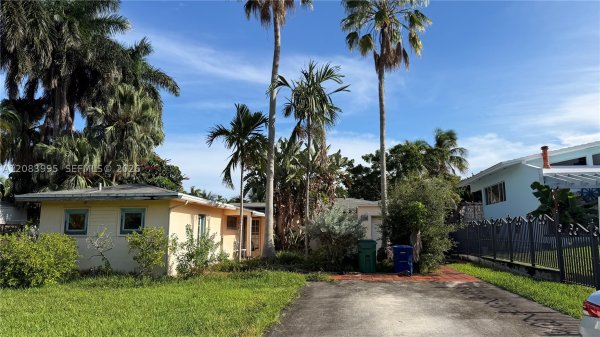 1212 NE 91st St Miami, FL 33138