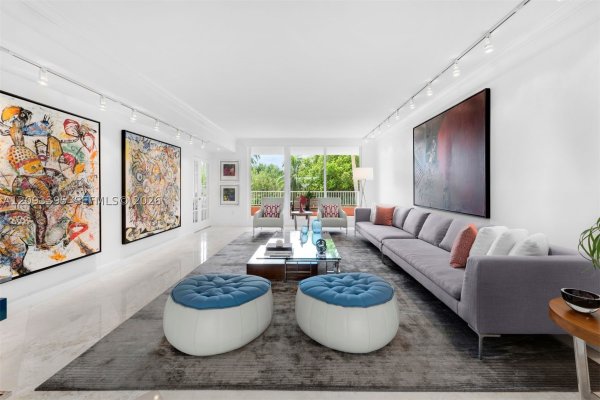 781 Crandon Blvd #401 Key Biscayne, FL 33149