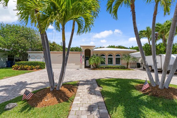 1166 Beach Singer Island, FL 33404