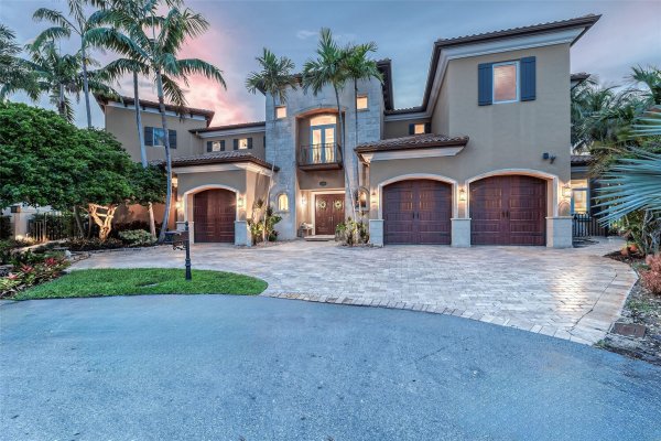 2311 NE 35th St Lighthouse Point, FL 33064