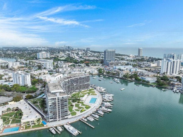 900 Bay Dr #411 Miami Beach, FL 33141