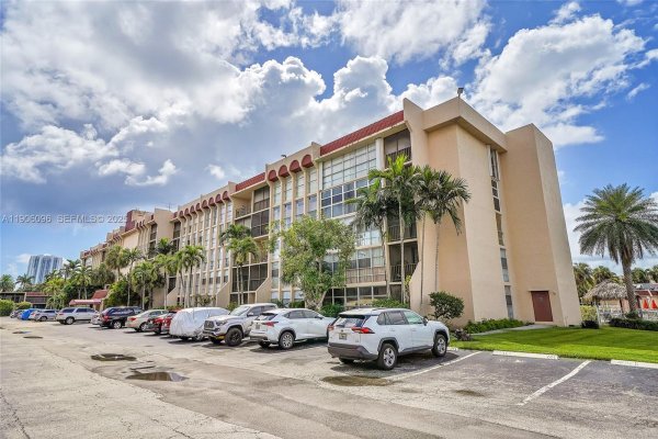 2001 Atlantic Shores Blvd #220 Hallandale Beach, FL 33009