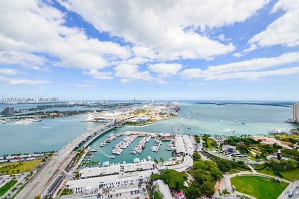 398 NE 5th St #4210 Miami, FL 33132