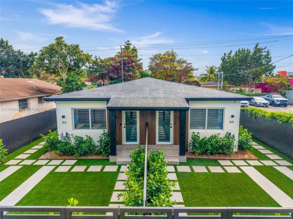 166 NW 41st St Miami, FL 33127