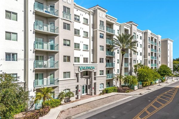 6001 SW 70th St #301 South Miami, FL 33143