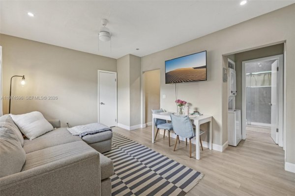 7845 NE Bayshore Ct #16 Miami, FL 33138